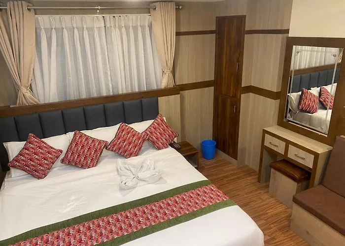 Hotel Middle Temple Pvt Ltd *